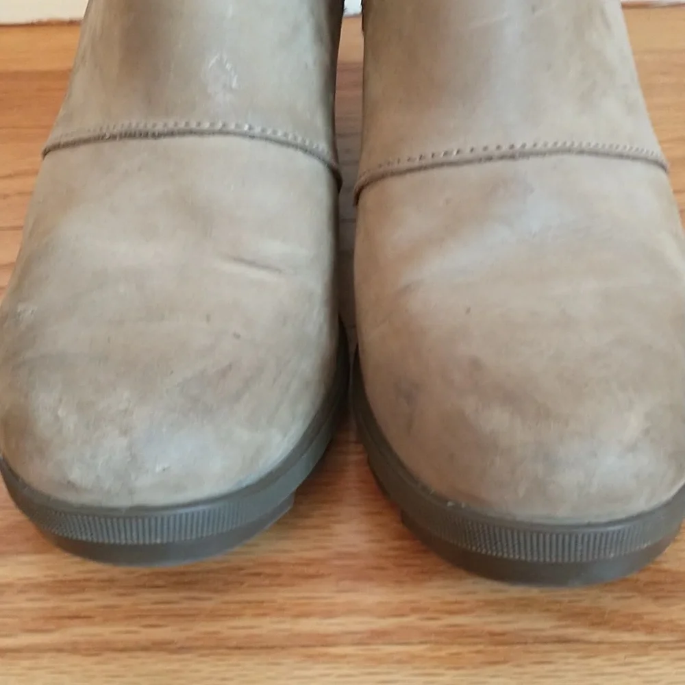 Sorel Joan of Arc wedge Chelsea leather‎ bootie